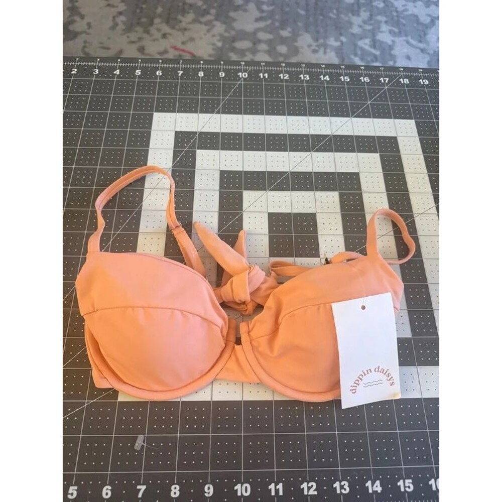 Dippin' Daisy's Gigi Bikini Top Small Peach Coral New With Tags